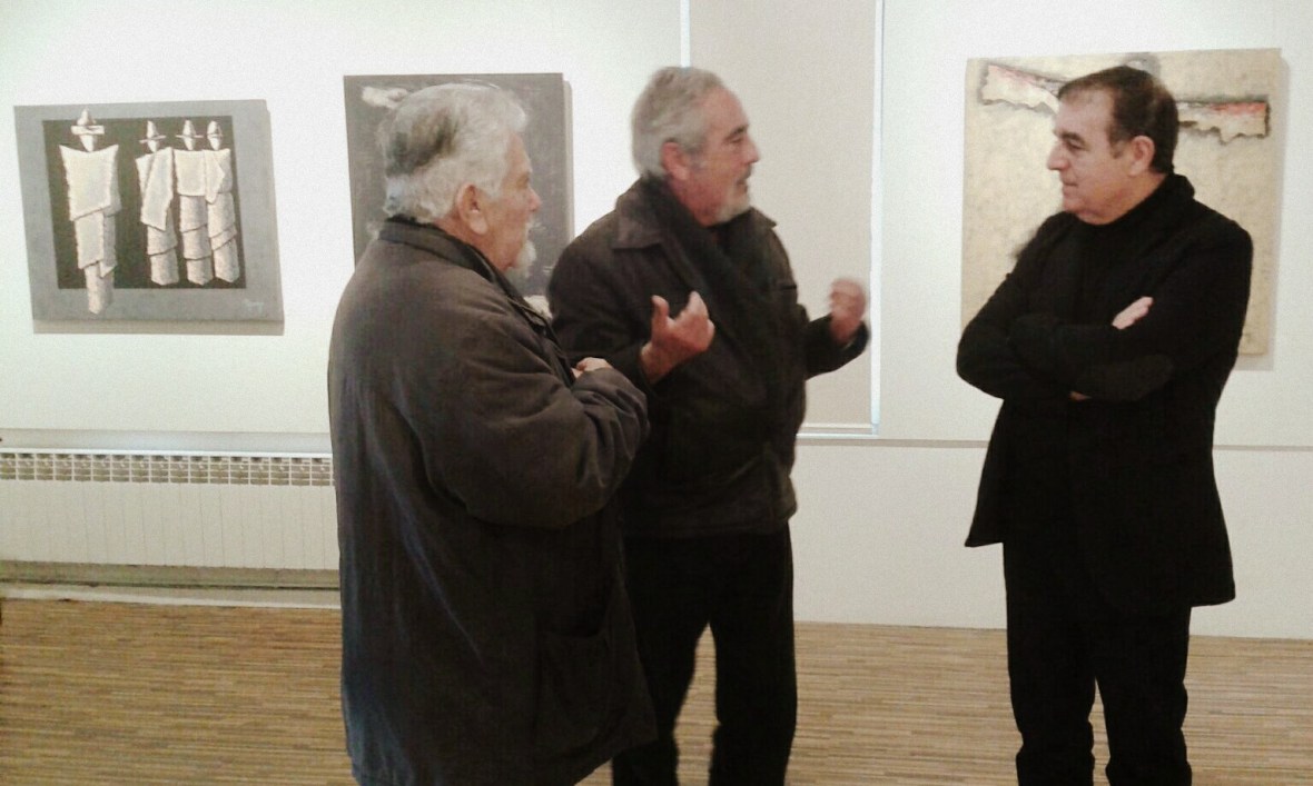 Conversando con los pintures Sugys y Agustín.